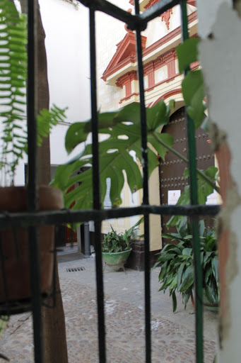 Perspectiva de la fachada del Oratorio desde el Colegio de San Isidoro