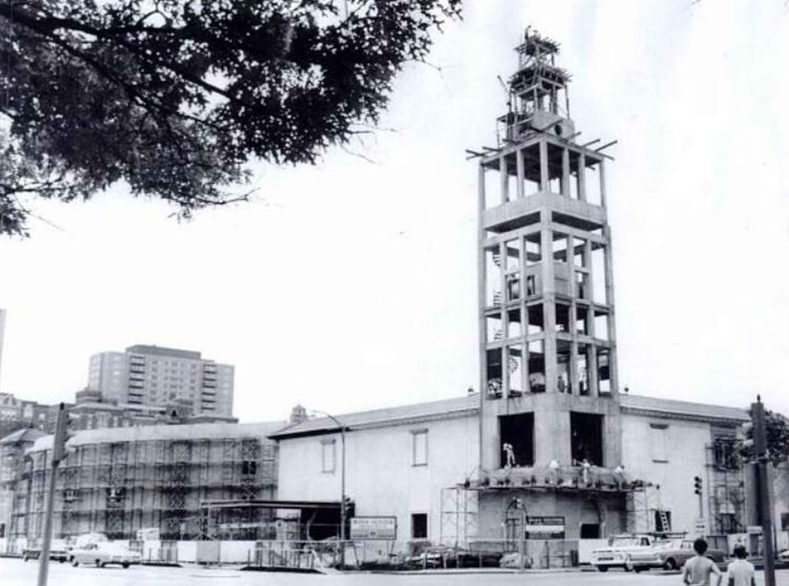 La Giralda de Kansas City en construcción, 1967